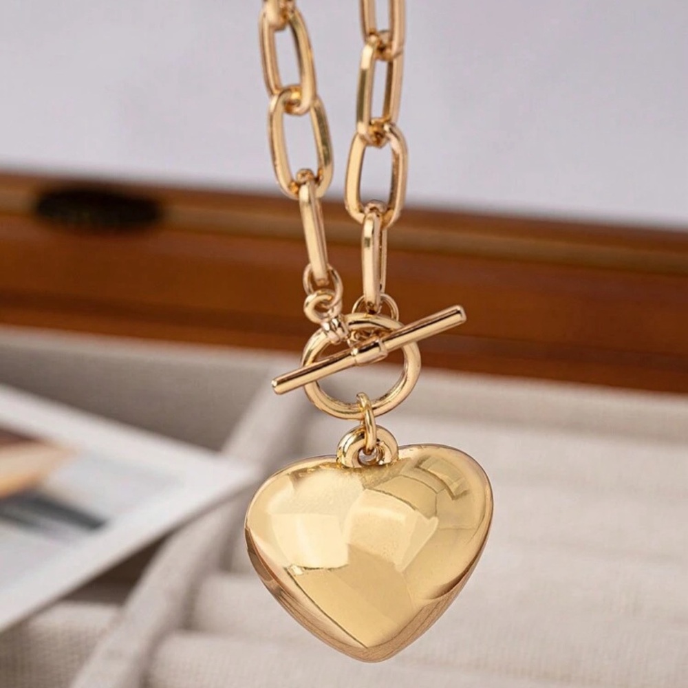 Chunky Chain OT Necklace With Large Smooth Surface Heart For Women